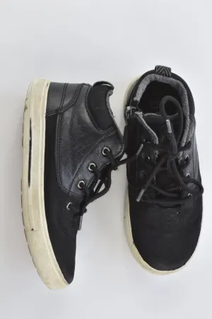 Betts Size 11 Shoes