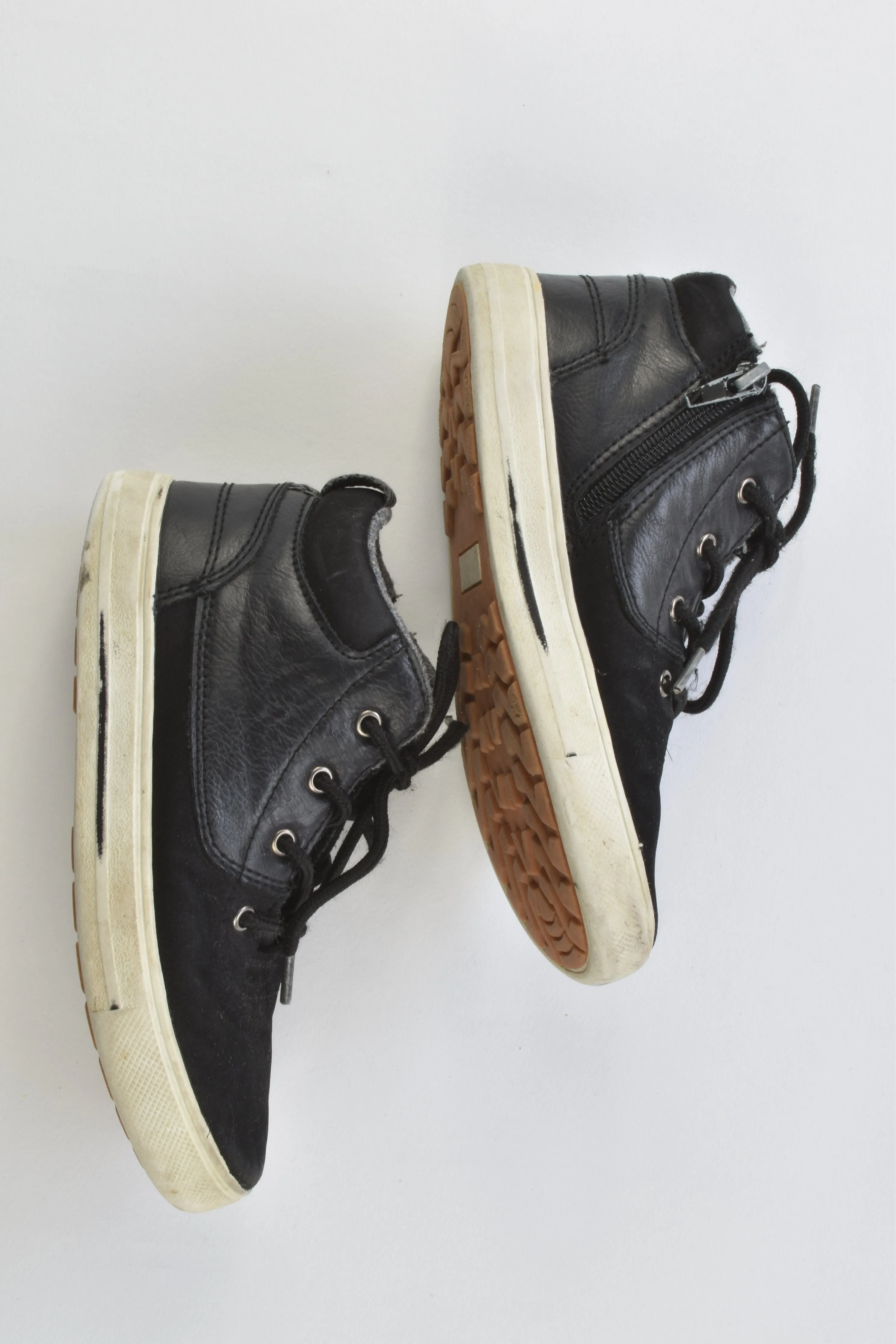 Betts Size 11 Shoes