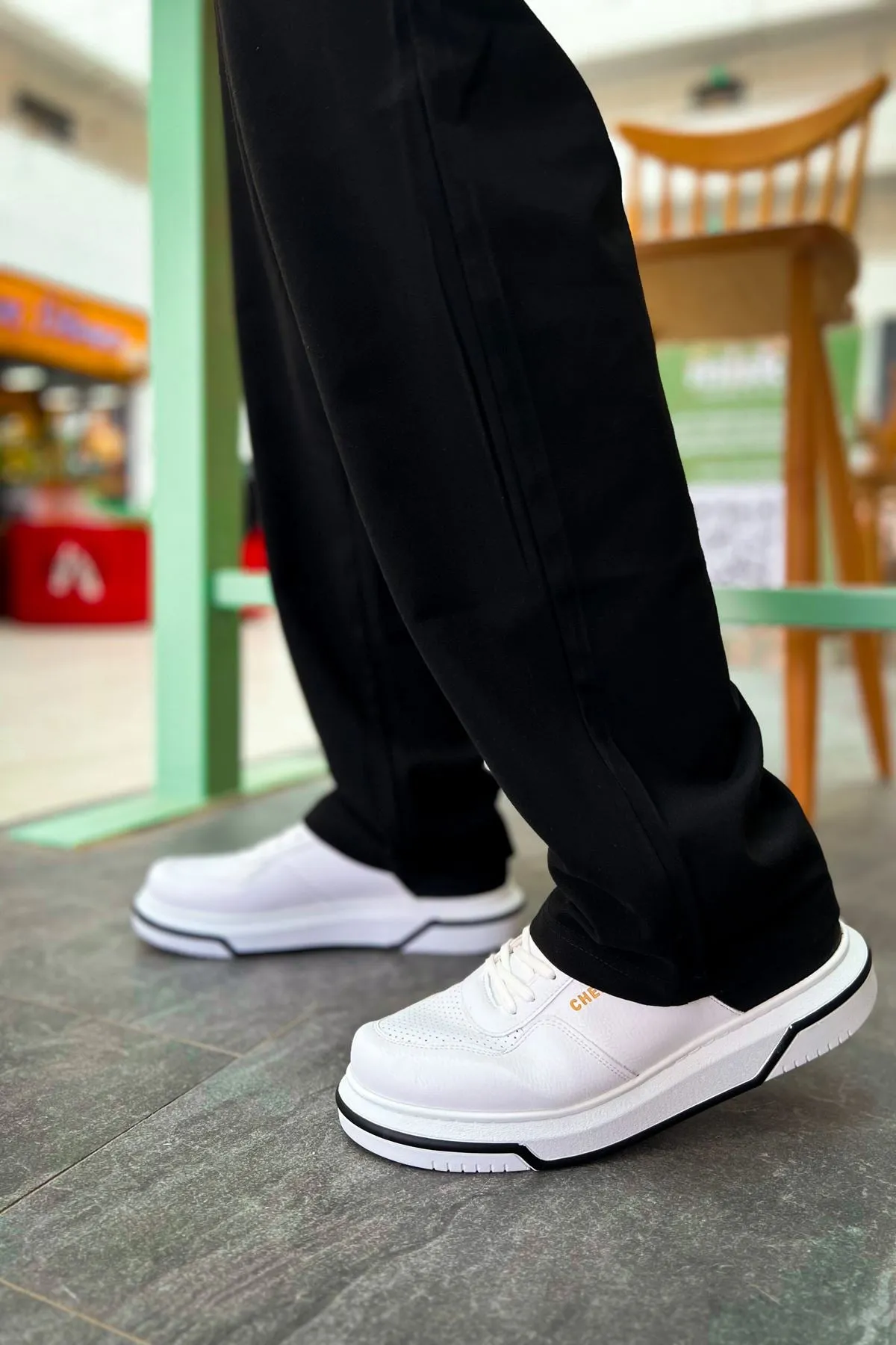 CH075 Men's Unisex White Casual Sneaker Sports Shoes