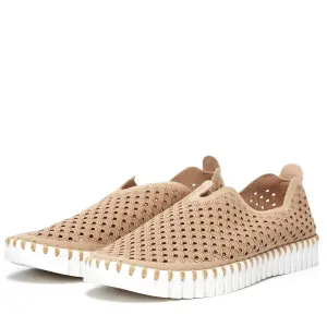 ILSE JACOBSEN Women's Tulip Light Weight Slip On Sneaker Latte
