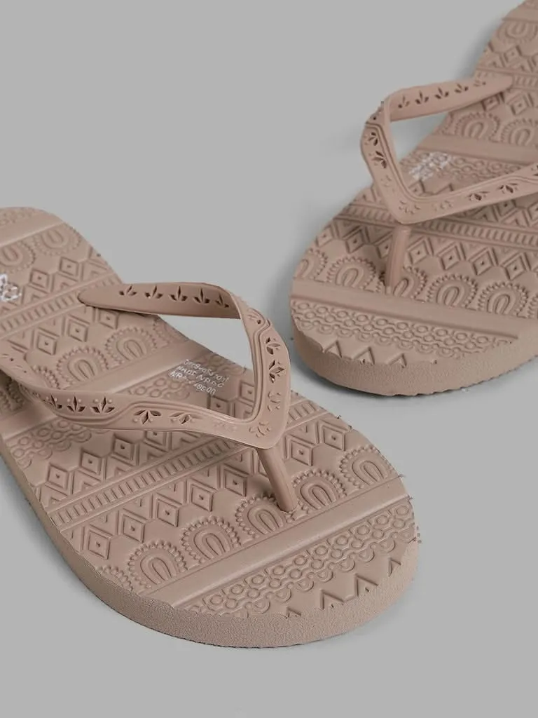 LUNA BLU Beige Embossed Flip Flop