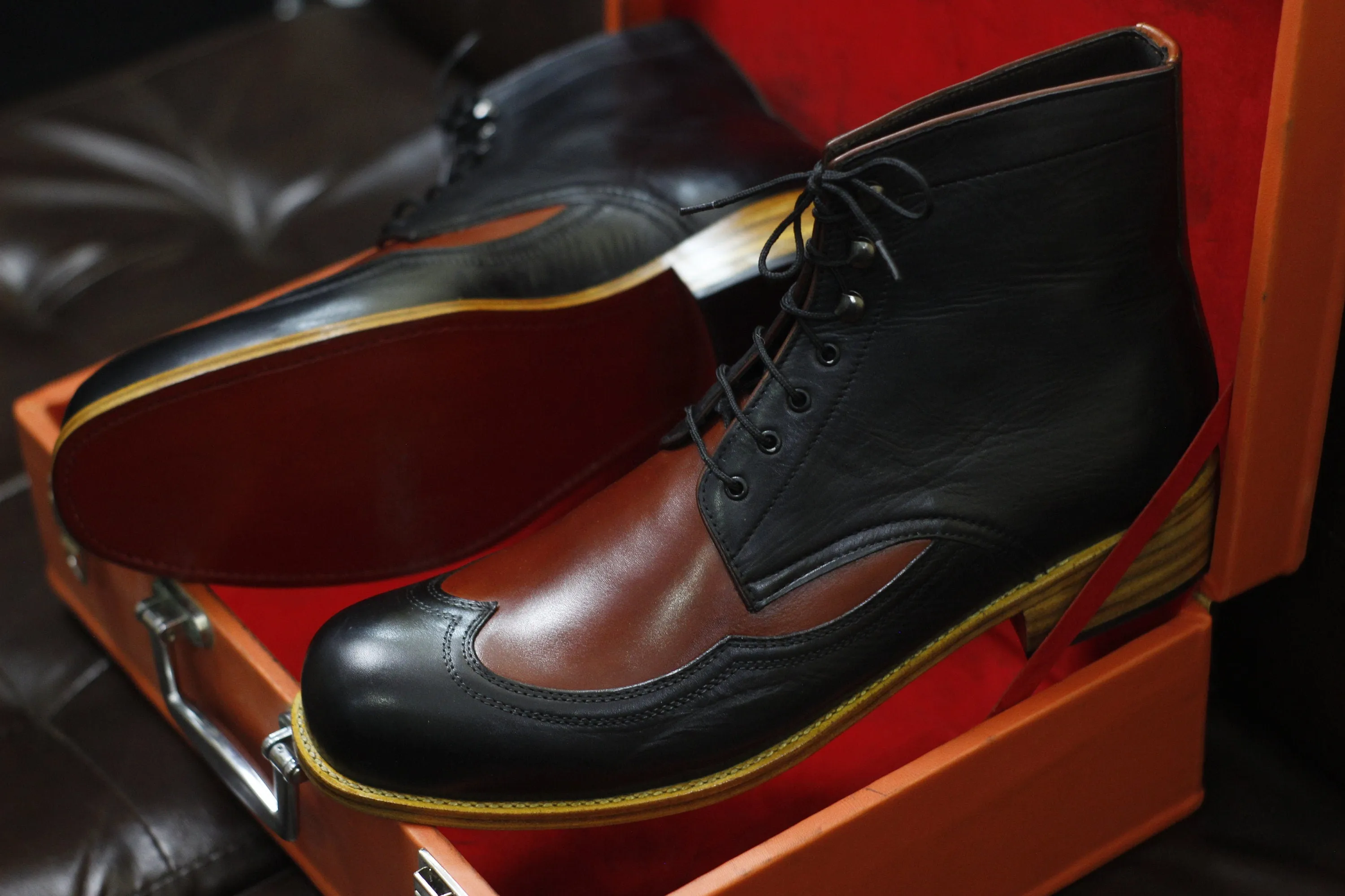 New Men's Handmade Formal Shoes Black & Redish Leather Lace Up Stylish Ankle High Wing Tip Dress Formal Boots