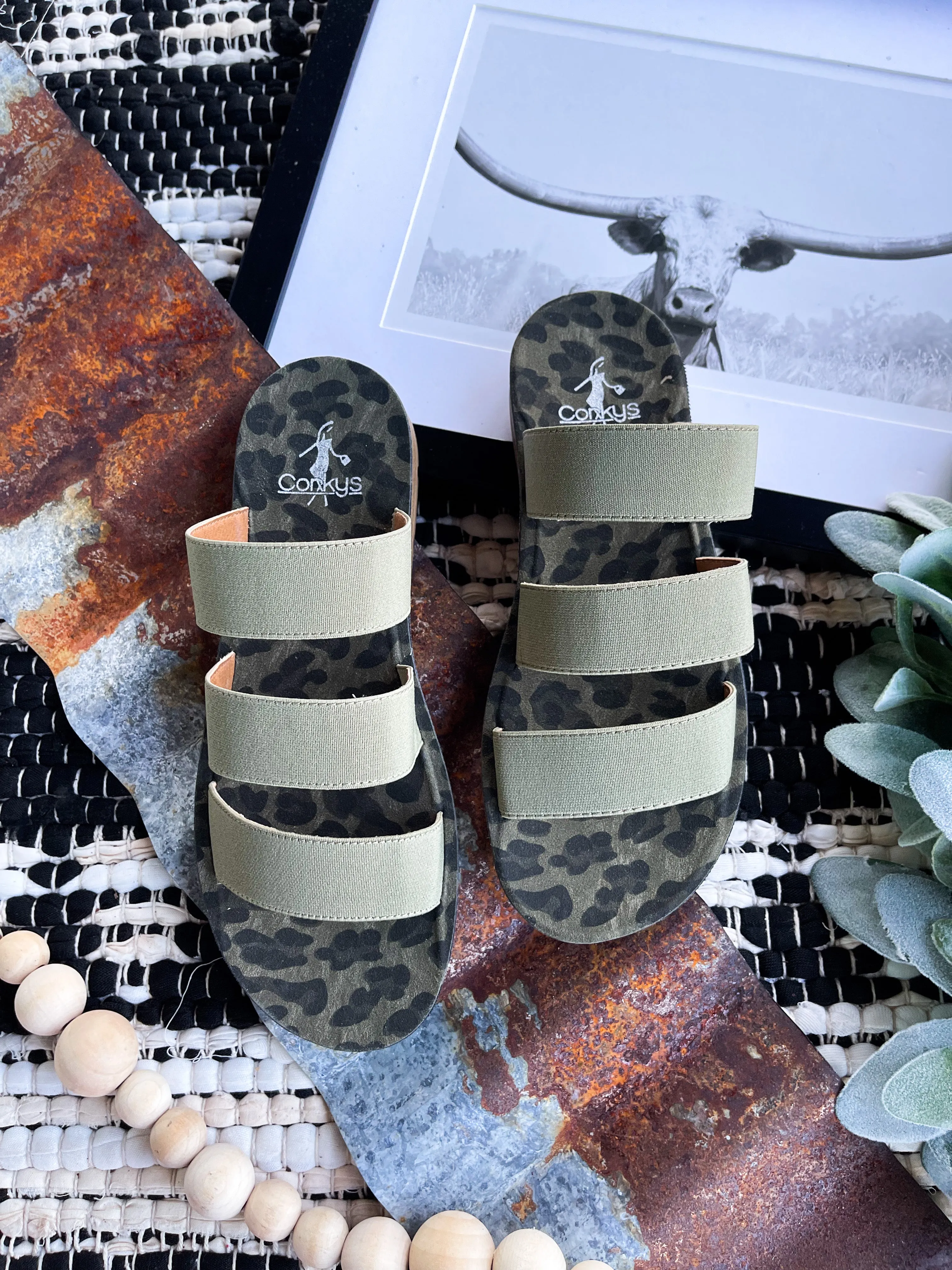 Olive Leopard Dafne by Corkys