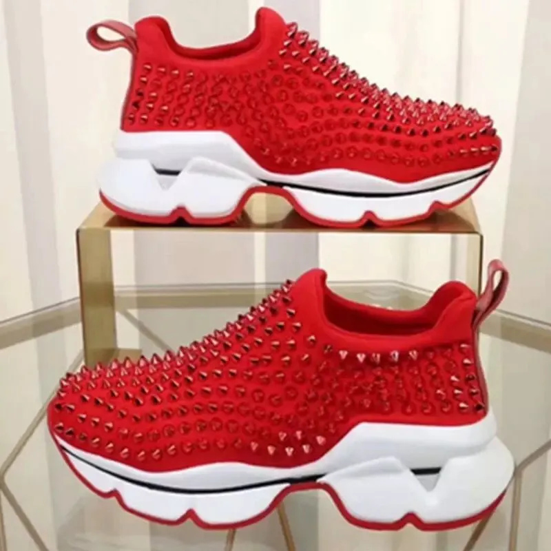 Rivet Slip-On Round Toe Casual Sneakers