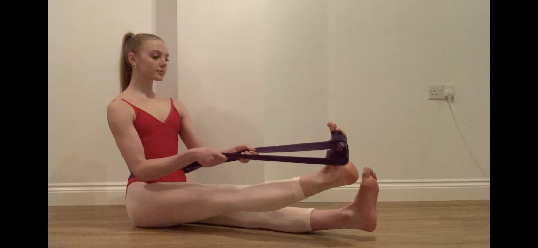 Tendu Stretch Loop - T1021