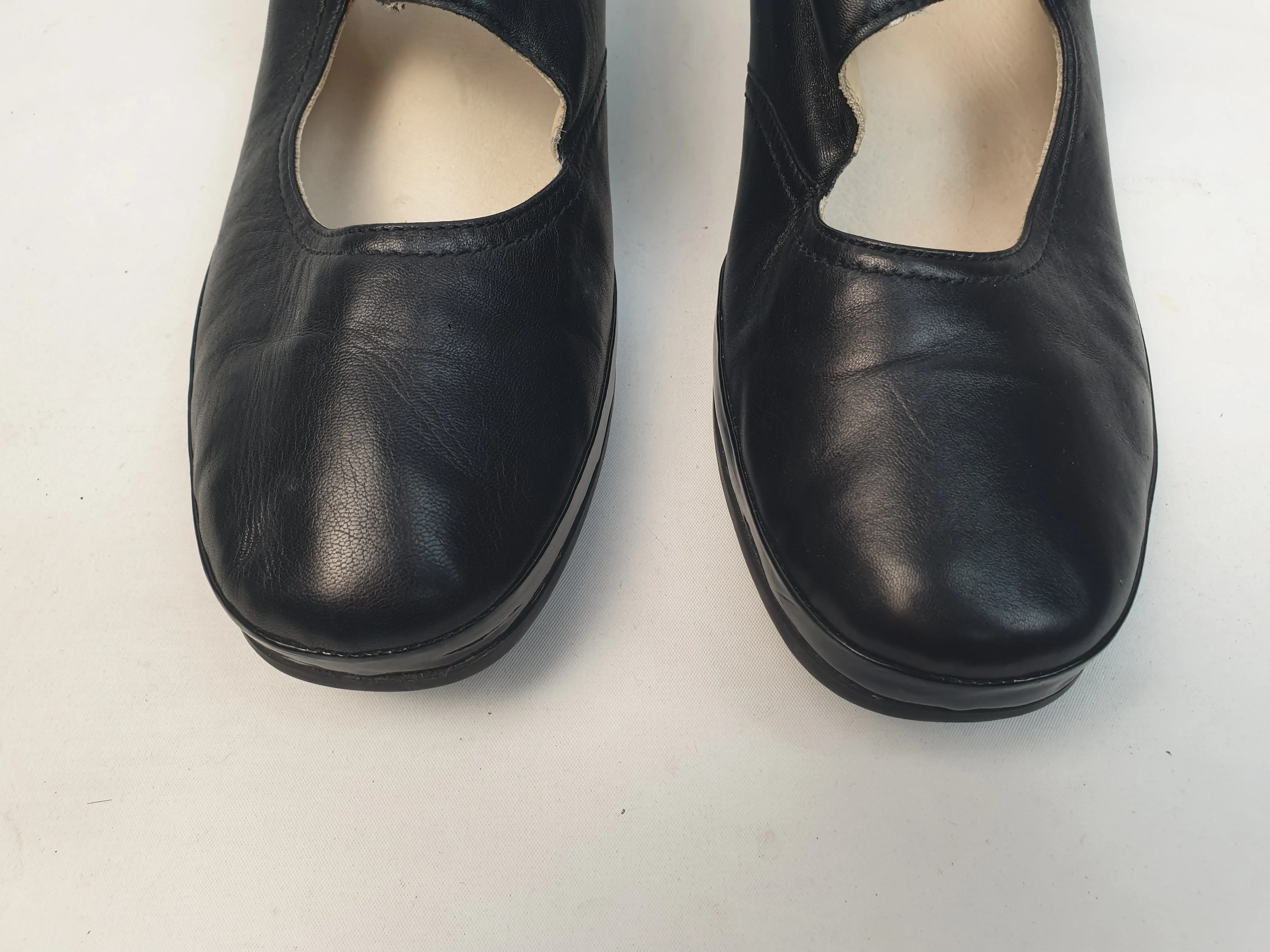 Waldlaufer black low heeled mary jane style shoes size EU 6.5 (fits AU 8.5)