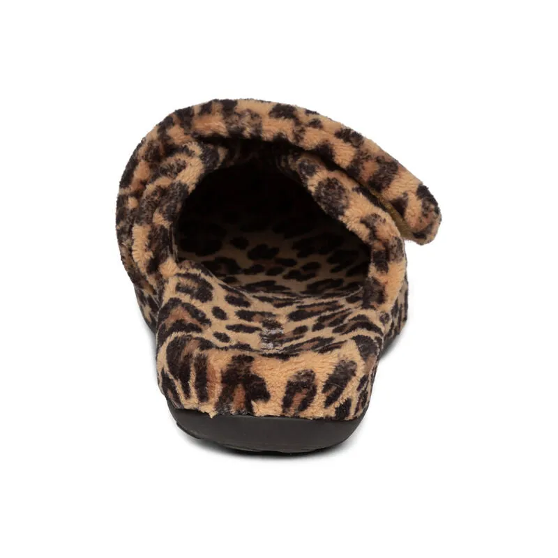 WOMEN'S AETREX MANDY SLIPPER | LEOPARD